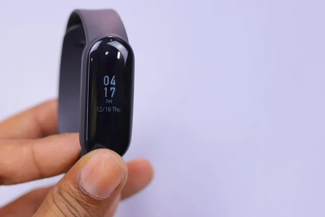Bozlun B16 Waterproof and Anti-Lost Watch-Smart Fitness Tracker